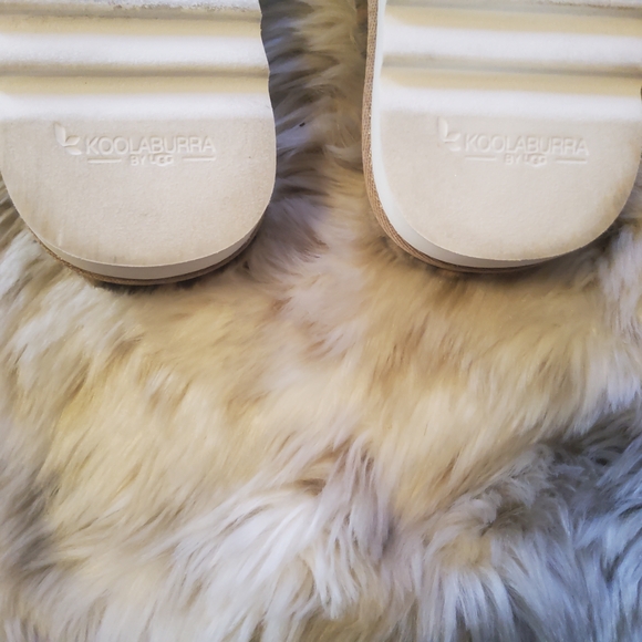 Koolaburra Slides VGUC Size 8 - Picture 8 of 9